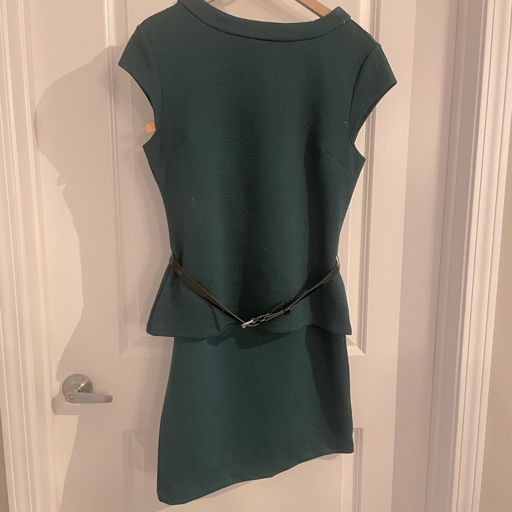 New York & Company Skirt and Blouse set Emerald Green size M (8)